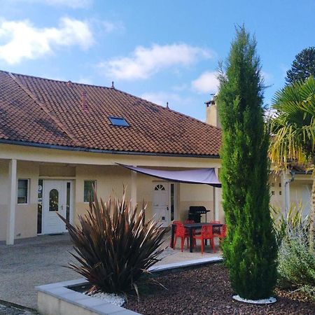 Gite Residence De La Fontaine A Compreignac Bagian luar foto